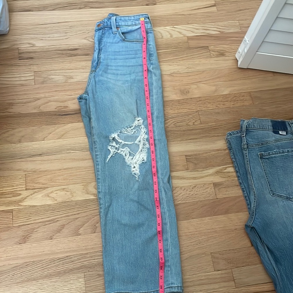 Universal Thread Light Wash Distressed Cropped Wide-Leg Jeans - Picture 6 of 9